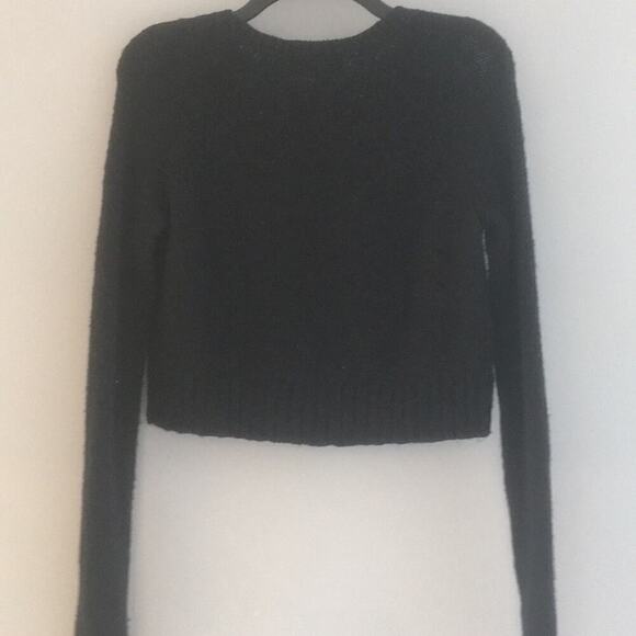 CROP sweater Abercrombie and Fitch with jeweled neck preppy black XS
C - Picture 8 of 8